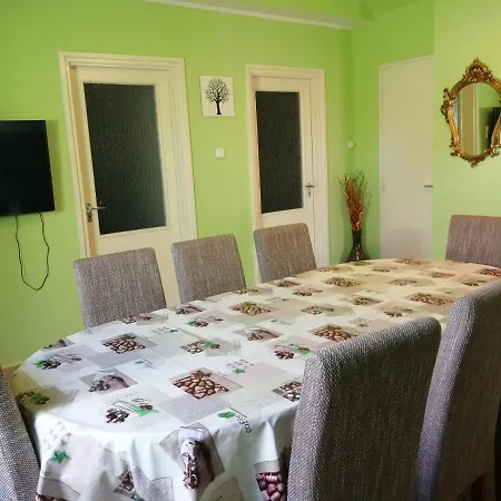Apartment Erzsebet Apartman
